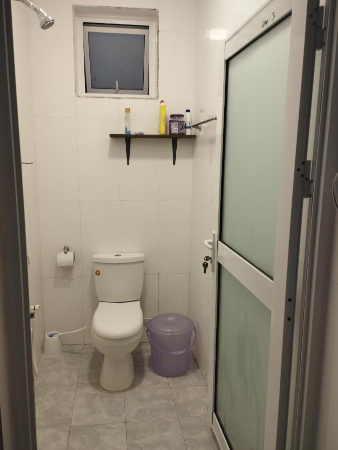 Bed and Breakfast Divine Studio Момбаса Экстерьер фото